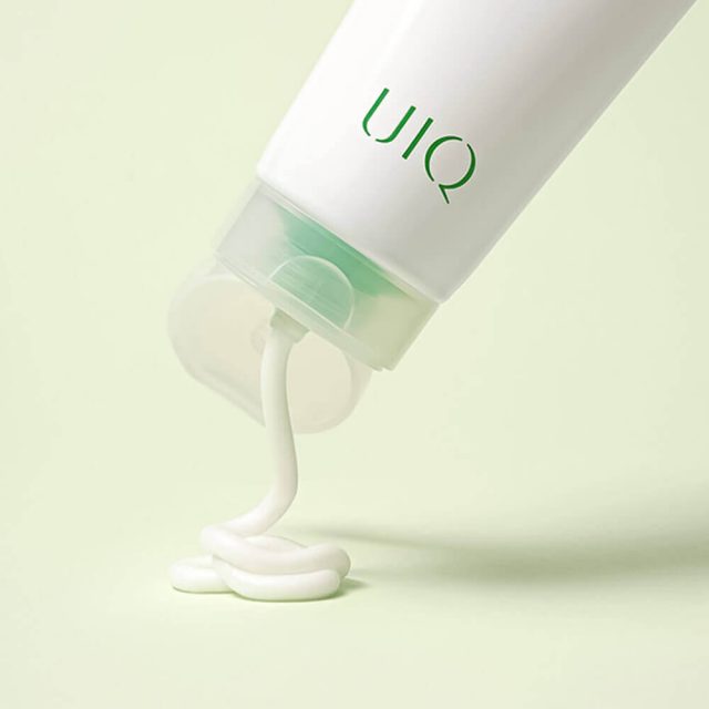 Очищающая пенка с салициловой кислотой для проблемной кожи UIQ Biome Remedy Acne Cleansing Foam 150 мл