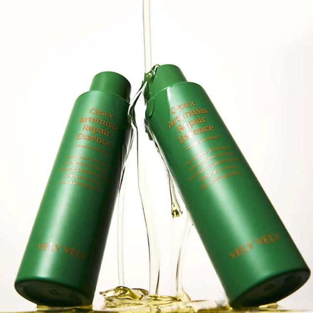 Восстанавливающая эссенция с центеллой и полынью Vely Vely Cica Artemisia Repair Essence