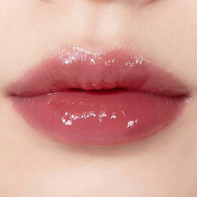 VT Cosmetics Оттеночный плампер для губ с микроиглами Reedle Shot Lip Plumper Roseberry 4,6г